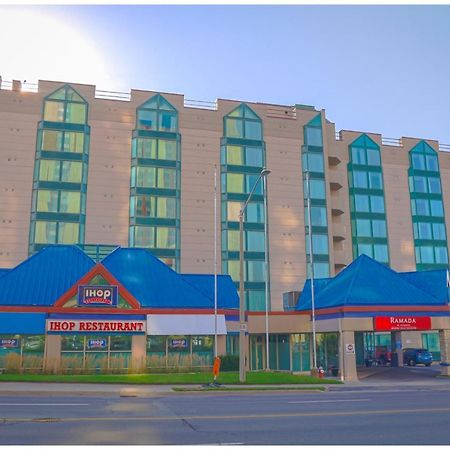 Ramada By Wyndham Niagara Falls/Fallsview Exterior photo