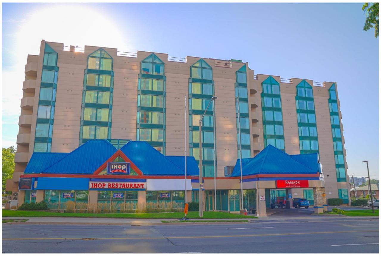 Ramada By Wyndham Niagara Falls/Fallsview Exterior photo